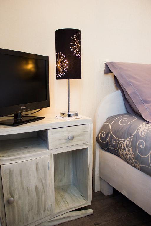 Bed and Breakfast Aux Ronzieres Pouilly-sous-Charlieu Habitación foto