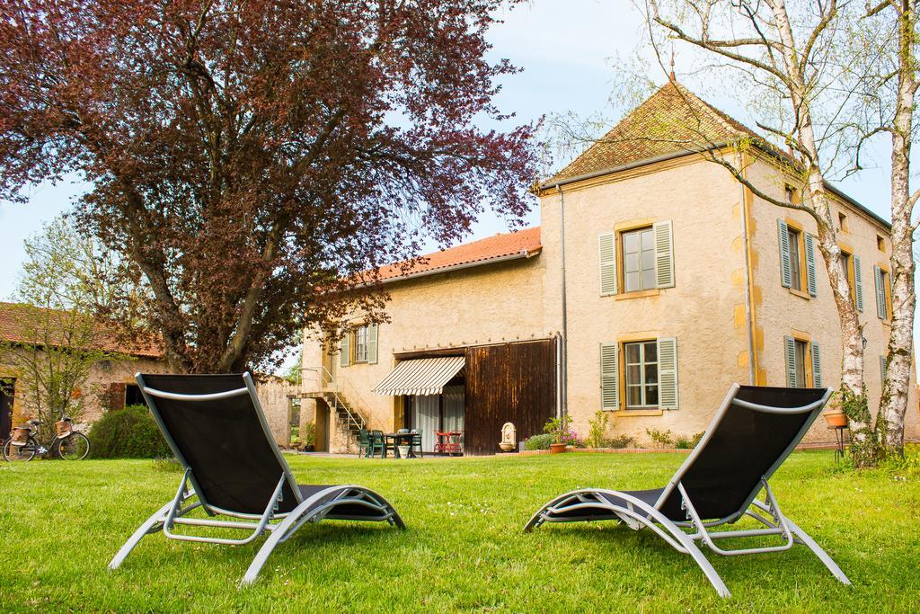 Bed and Breakfast Aux Ronzieres Pouilly-sous-Charlieu Habitación foto