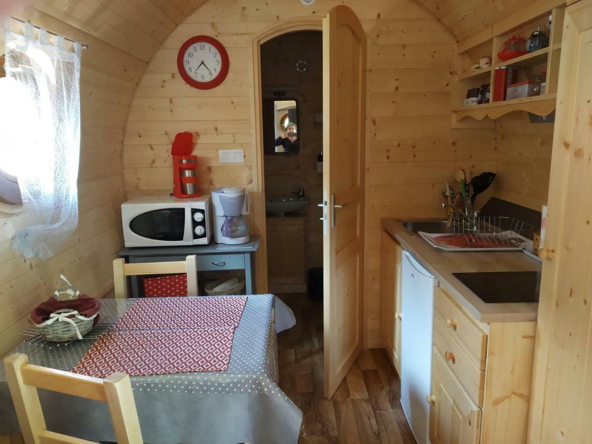 Bed and Breakfast Aux Ronzieres Pouilly-sous-Charlieu Exterior foto